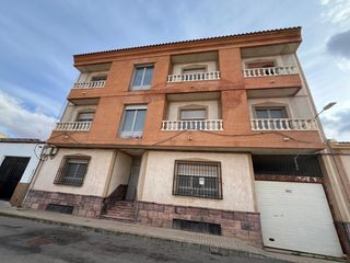 Edifici a Calle duque de alba 57. Edificio en construcción en calle duque de alba argamasilla de a