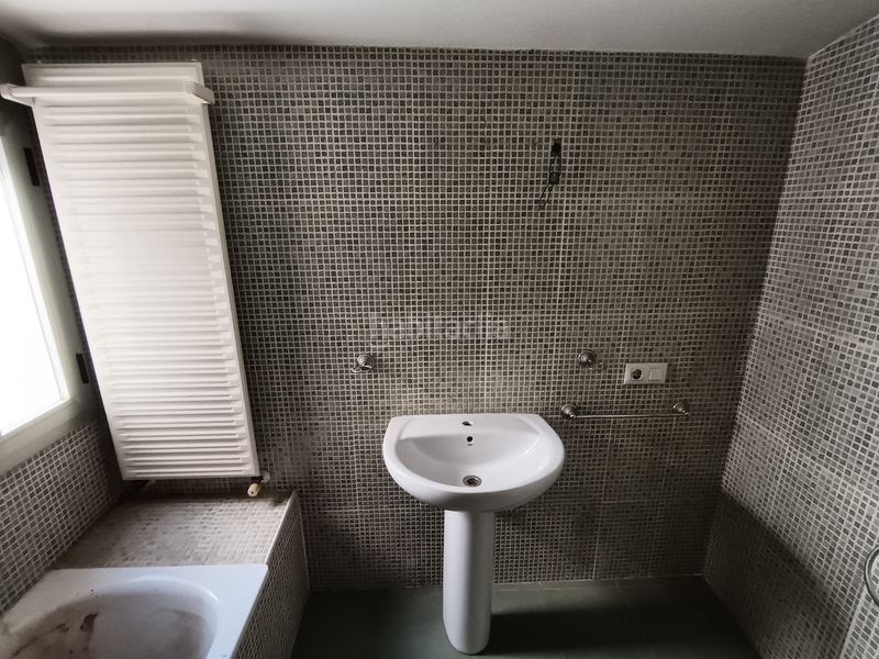 Foto b9daa4d3-54f0-439f-b7cc-f479547dedaf. Dúplex amb calefacció aparcament a Miguelturra