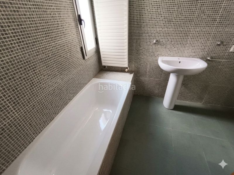 Foto c2c86c59-416e-4674-9cec-8b75c4db47a8. Dúplex amb calefacció aparcament a Miguelturra