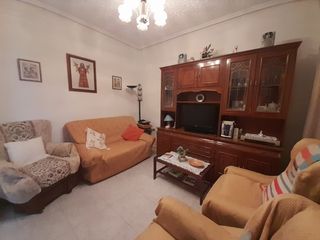 Casa adosada  Calle alfredo palmero. Casa esquinera en venta en calle pintor palmero