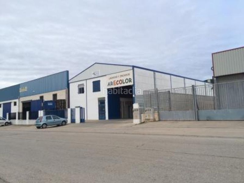 Foto 0631ac54-05a5-43e3-80c9-89ed33d27008. Nau industrial a Campo de Criptana