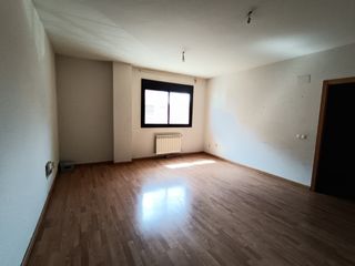 Pis  Calle pizarro. ¡oportunidad en el corazón de carrión de calatrava! piso en peri
