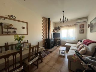 Maison jumelée  N/a. Fantástica casa para entrar a vivir en la calle vicente plaza en