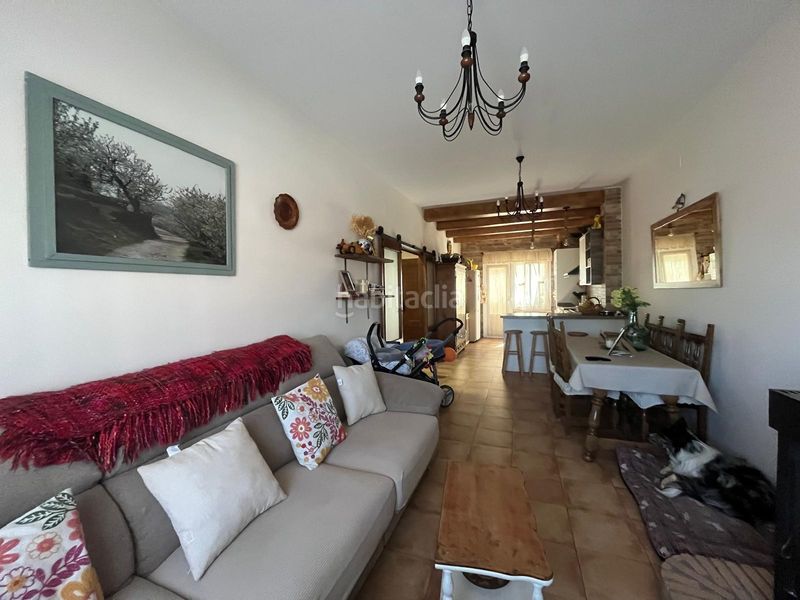 Foto 4d014056-f21f-4158-9103-6c0f2c4718e2. Casa adossada amb calefacció a Labores (Las)