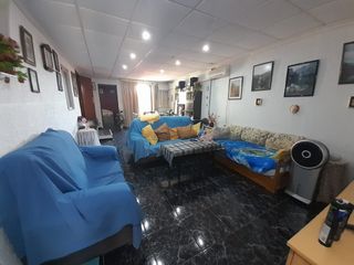 House  Calle séneca. Casa para entrar a vivir con gran patio cerca paseo san gregorio