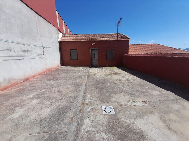 Foto c78ef1d7-d455-4a05-bac1-3491bdc872ac. Casa amb calefacció a Centro Puertollano