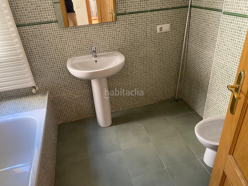 Foto a68e3f94-f943-47c1-9216-d4fc8ea40d23. Dúplex amb calefacció aparcament a Miguelturra