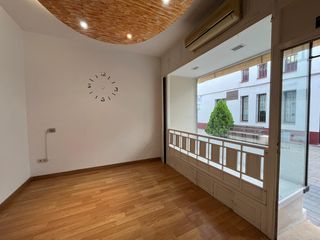 Local Comercial a Calle Nueva 86