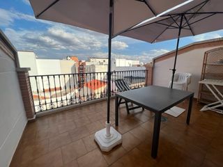 Lloguer Àtic  Calle cisneros 22