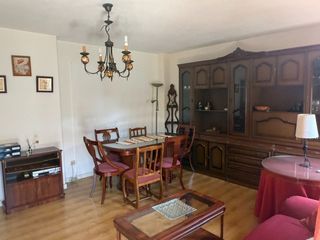 Miete Etagenwohnung in Calle fernando el santo 111