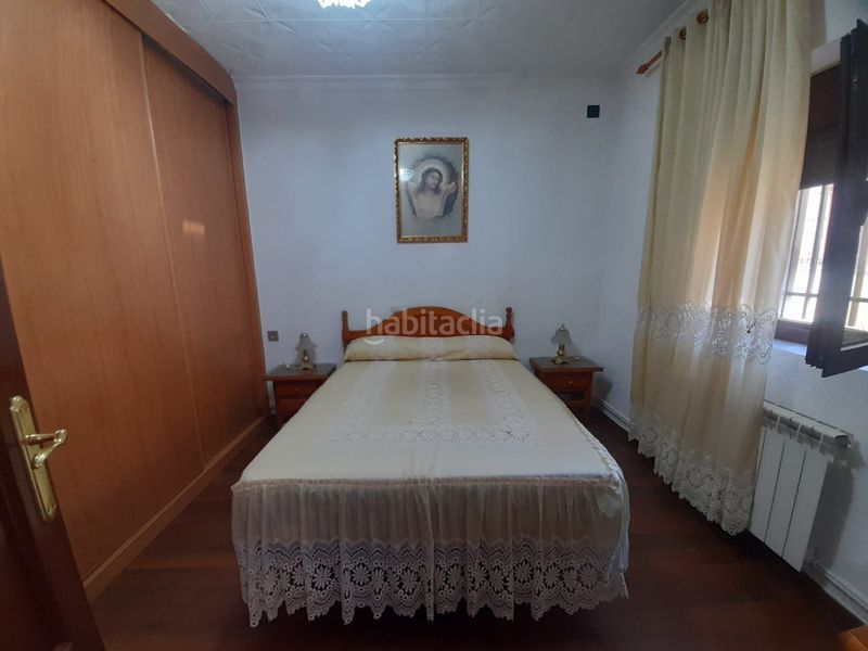 Foto 5a192b83-fac7-47e4-8205-52000b2cdfd4. Casa amb aparcament a El Poblado - Abulagar Puertollano