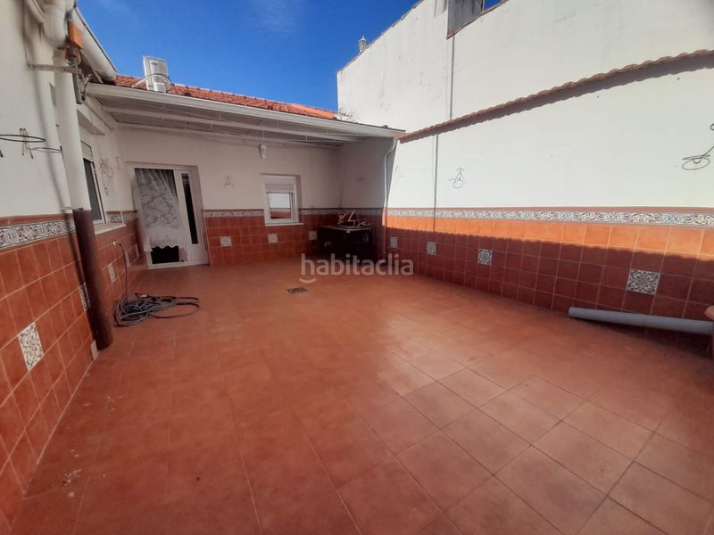 Foto 89bc7d84-7586-45b7-9bff-00f4eb4ade6a. Casa amb aparcament a El Poblado - Abulagar Puertollano