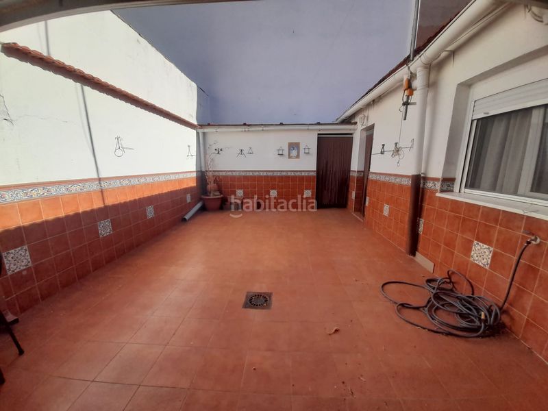 Foto 94c74b7a-4bf3-4bf3-9e02-a6d10003c02b. Casa amb aparcament a El Poblado - Abulagar Puertollano