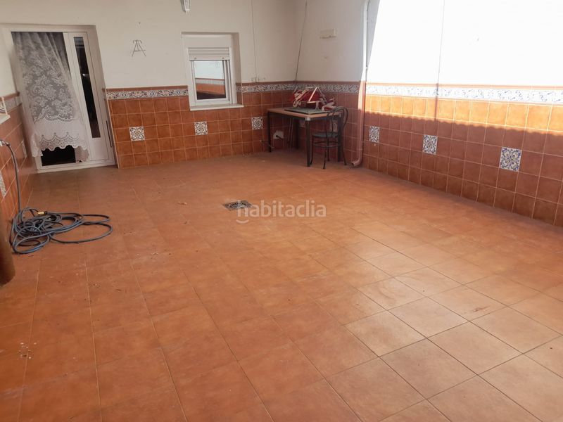 Foto a2784a2b-5f52-4dff-be17-2db5b19d56cf. Casa amb aparcament a El Poblado - Abulagar Puertollano