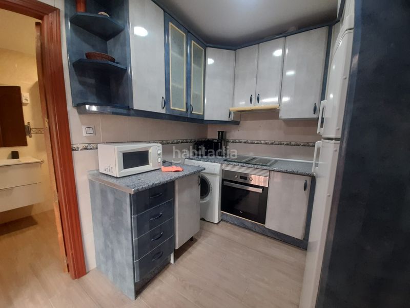 Foto a5eacc77-5edf-40bf-9ea6-df217ea4a71f. Casa amb aparcament a El Poblado - Abulagar Puertollano