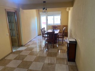 Pis  Calle portillo de barragán. Magnifico piso de 4 dormitorios reformado en zona moreria