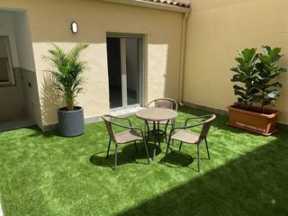 Pis a Calle de alarcos 19. Magnifico piso de 3 dormitorios y patio de 30 metros, totalmente