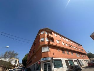 Rez-de-chaussée à Calle Ávila 12