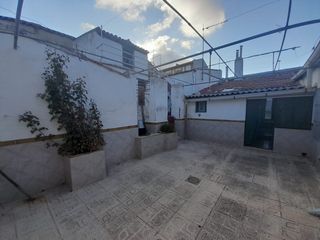 Maison  Calle pedro de almagro. Casa en venta esquinera en calle pedro de almagro
