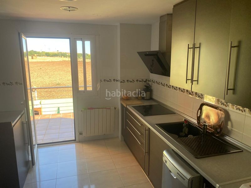 Foto c2aa25bc-a13f-4e8c-9840-15239daa00fe. Casa amb calefacció aparcament a Poblete