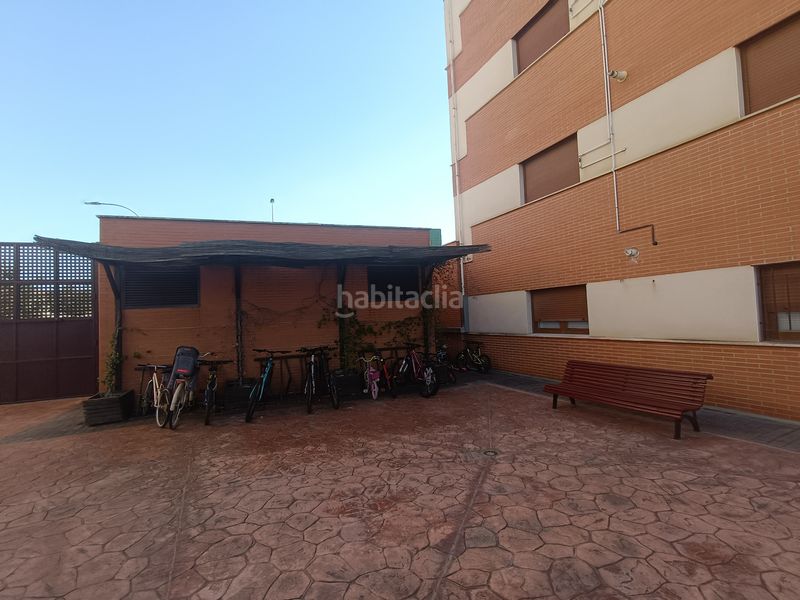 Foto 4c043460-f518-4fe6-8fa2-a24d5e73d3a7. Pis amb calefacció aparcament piscina a El Torreón - Los Ángeles - El Pilar Ciudad Real