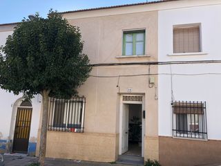Casa adossada a Calle Santa Mónica