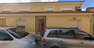 House  Calle diez de agosto. Casa en rentabilidad, gran oportunidad para inversores en socuél