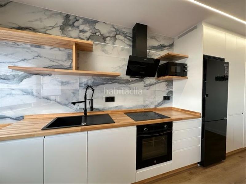 Foto a7960d19-749b-498c-8c6c-ab89ab595666. Alquiler piso en Campus Norte - San Caetano Santiago de Compostela