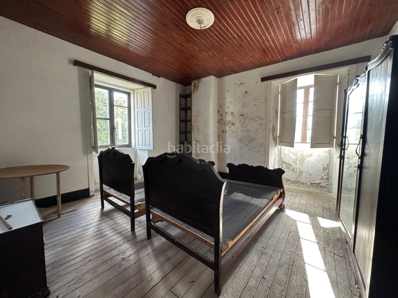 Foto ba9f6894-f29b-4574-ae6a-a9184cf3fb80. Casa amb xemeneia aparcament a Boqueixón