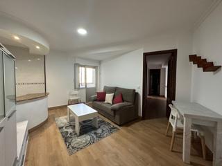 Alquiler Apartamento  Rúa de santiago de chile. Dos dormitorios reformado