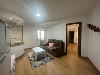 Lloguer Apartament  Rúa de santiago de chile. Dos dormitorios reformado