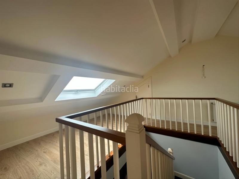 Foto 16f8ca66-641e-471c-aabd-ed353f0dd2a2. Rent chalet with fireplace heating parking pool in Santiago de Compostela