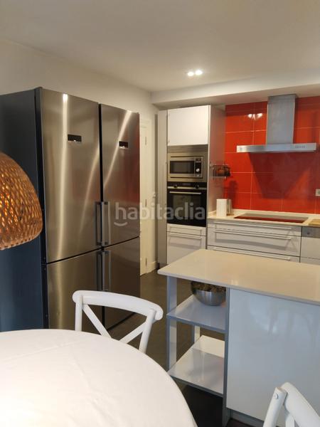 Foto 1ecb3782-cbf1-4f18-addb-0fad0c496844. Rent chalet with fireplace heating parking pool in Santiago de Compostela