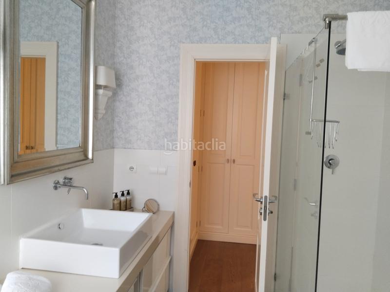 Foto 2c0d9320-fbb1-4ccd-b7f0-5ebe6cc9d1b6. Rent chalet with fireplace heating parking pool in Santiago de Compostela