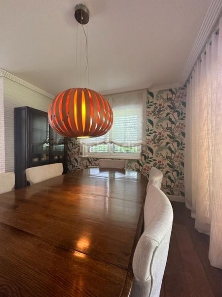 Foto 2e6a5c06-8eb0-4aef-9515-a451a5ef18ca. Rent chalet with fireplace heating parking pool in Santiago de Compostela