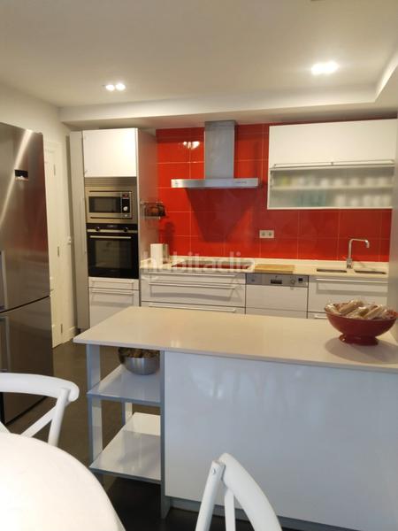 Foto f2d38b41-0a8a-4520-a40d-8a4de6f7831d. Rent chalet with fireplace heating parking pool in Santiago de Compostela