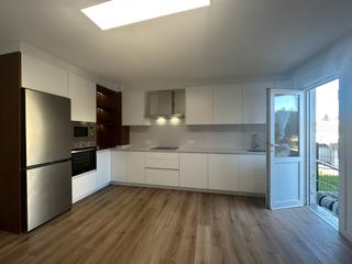 Rent Semi detached house  Rúa da poza de bar. Casa en casco historico