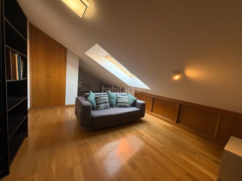 Foto 129c5eaa-f9f9-41f3-a423-f80ed044a105. Dúplex duplex 200 m2 en Castiñeiriño - Cruceiro de Sar Santiago de Compostela