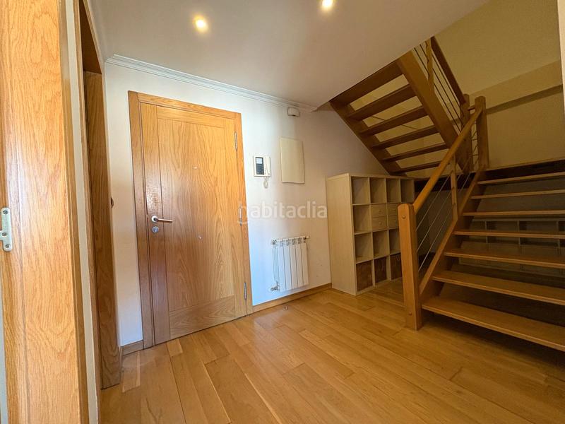 Foto 2a321fae-1654-4e5e-9293-bfae69e137ac. Dúplex duplex 200 m2 en Castiñeiriño - Cruceiro de Sar Santiago de Compostela