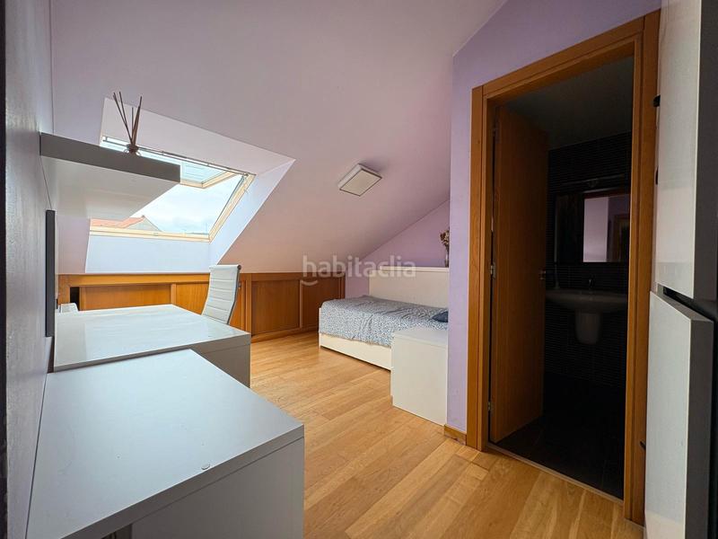 Foto 97c76ecd-68ae-45c5-90fc-186fcbdb12fa. Dúplex duplex 200 m2 en Castiñeiriño - Cruceiro de Sar Santiago de Compostela