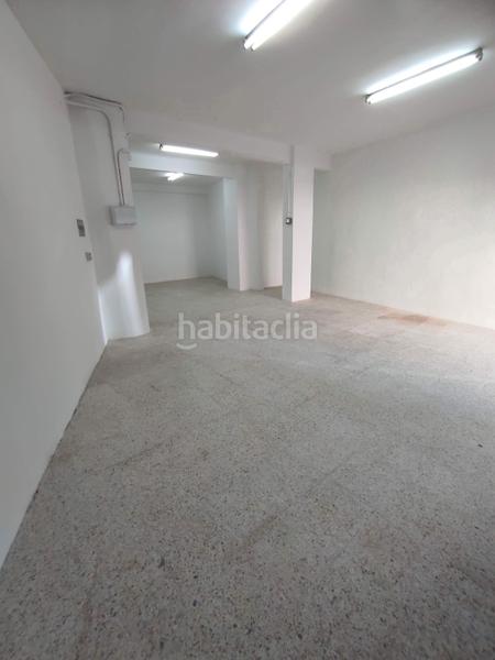 Foto f833d42c-4235-4bbb-ae12-527a2ae5d5c3. Geschäftsraum in carrer vint 38 in Bonavista Tarragona