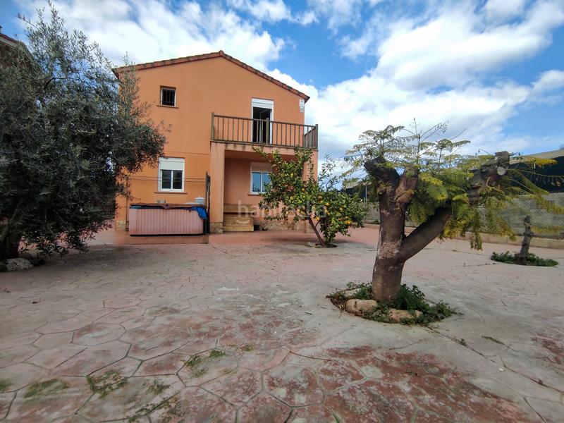 Foto b503a287-b35e-4ff4-ae73-f8d518a1f660. Chalet  centrico en Morell (El)