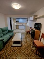Lloguer Casa  Carrer pou de la vila. Casa para alquilar por semanas o temporadas