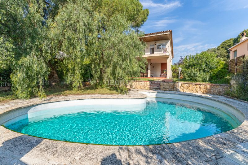 Foto f3552b68-74e0-49f6-aa0b-bd17f2e0641a. Xalet amb aparcament piscina a Urbanitzacions de Llevant Tarragona