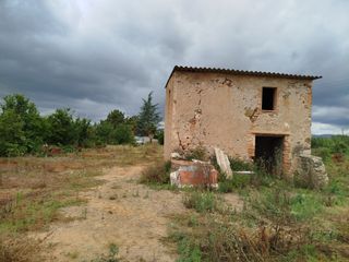 Landgut in N/a. Finca con caseta, agua y luz