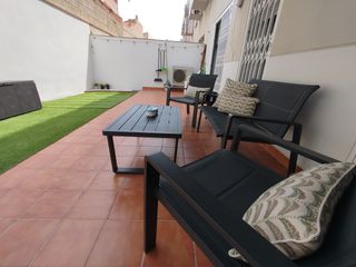 Etagenwohnung in Vilallonga del Camp. Bajos con terraza grande
