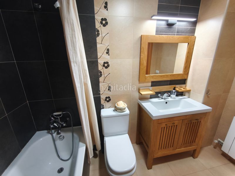 Foto bab736f1-ae73-4197-9cbc-2eadee5d1bef. Casa adossada amb xemeneia calefacció aparcament piscina a Rourell (El)