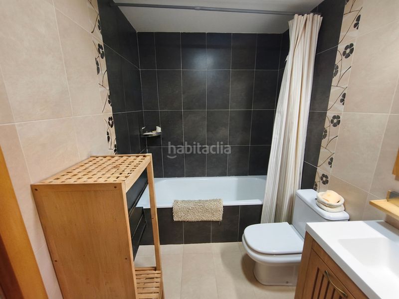 Foto e4e0d2d1-2077-4527-9d5e-7c3447451ad8. Casa adossada amb xemeneia calefacció aparcament piscina a Rourell (El)