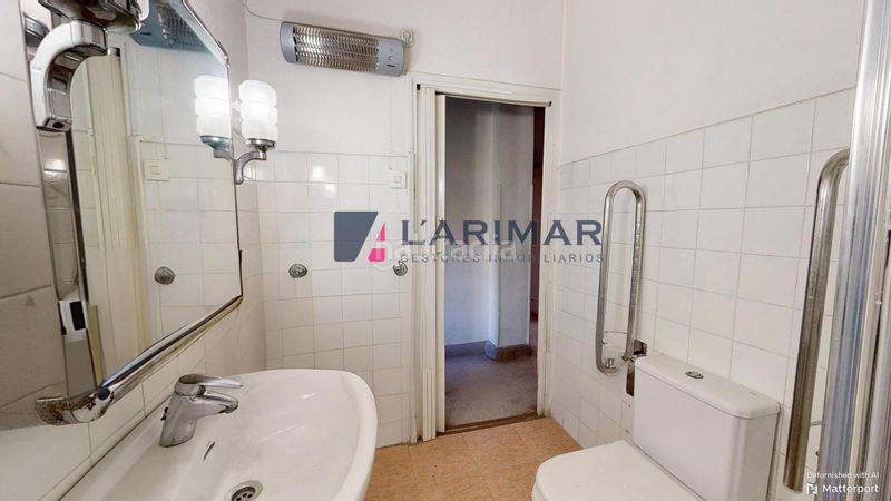 Foto c577d064-b606-473e-89d8-33d6cf514869. Pis amb aparcament a Barrio del Centro Alicante