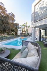 Chalet à Calle enric valor 162b. Impresionante chalet independiente en san juan playa